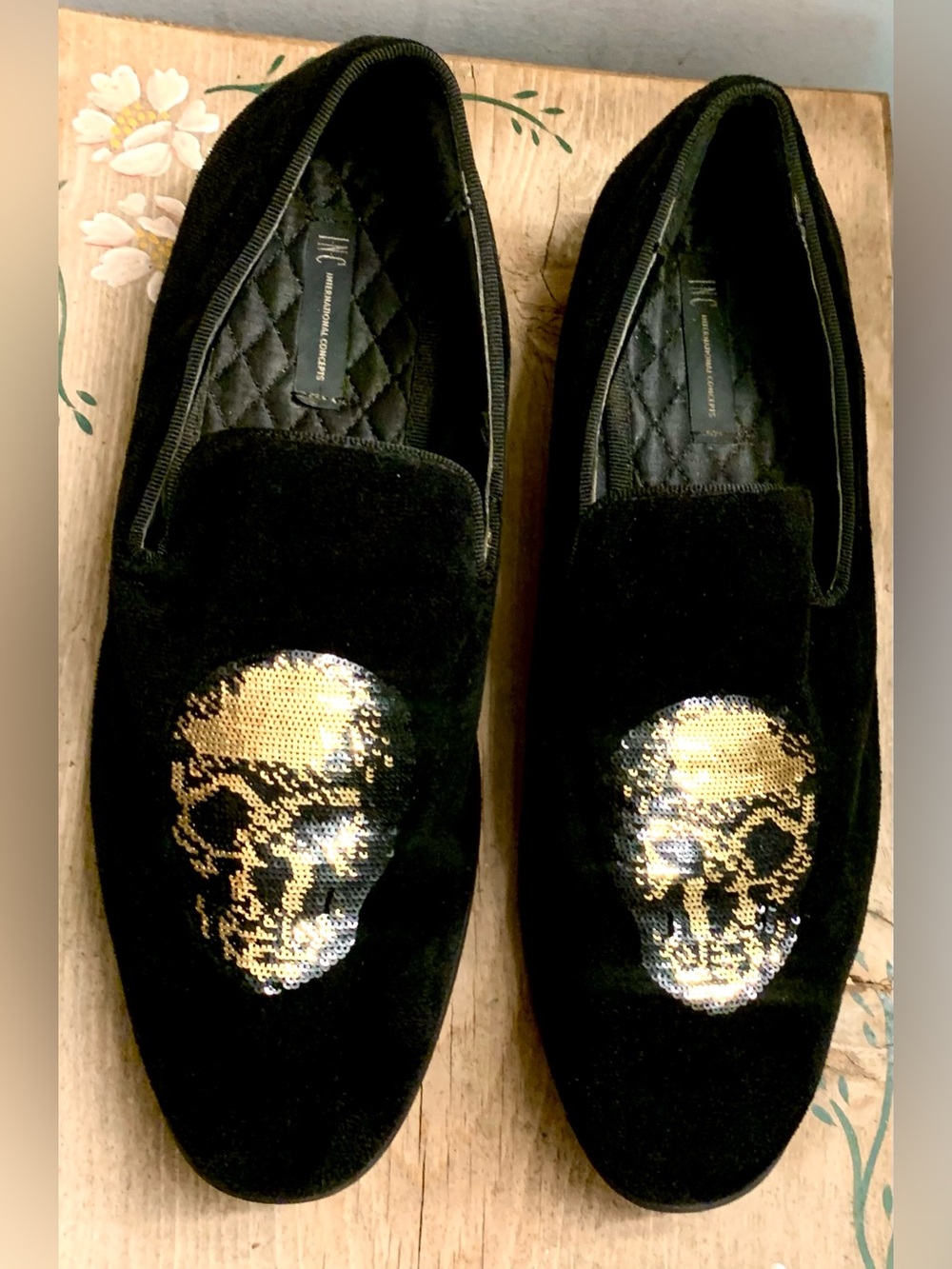 Men's Black Velvet Slip-On Loafers with Gold Sequin Skull